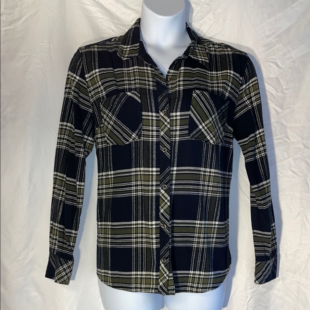 Natural Reflections Black and Green Long Sleeve Flannel Tee